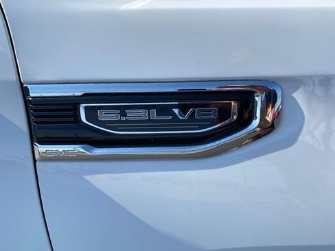 Used 2025 GMC Sierra 1500 SLT AWD/4WD image 11