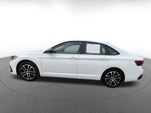 Used 2025 Volkswagen Jetta Sport image 9