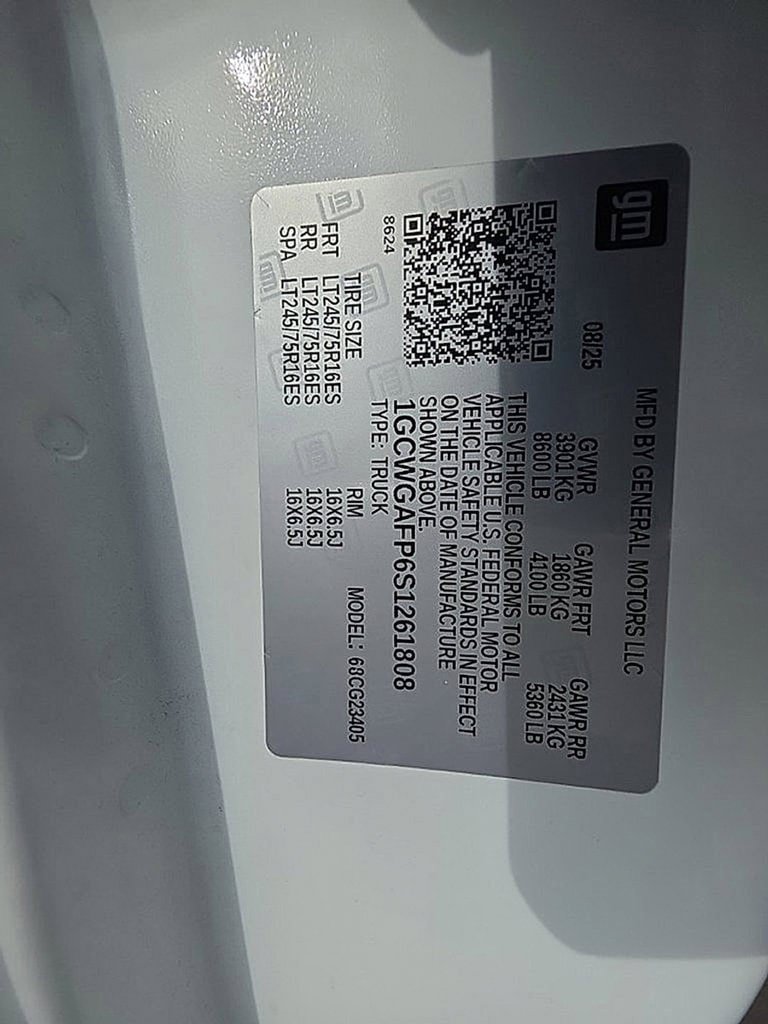Used 2025 Chevrolet Express 2500 w/ Driver Convenience Package RWD image 36