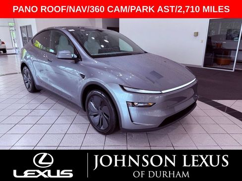 Used 2026 Tesla Model Y AWD image 1