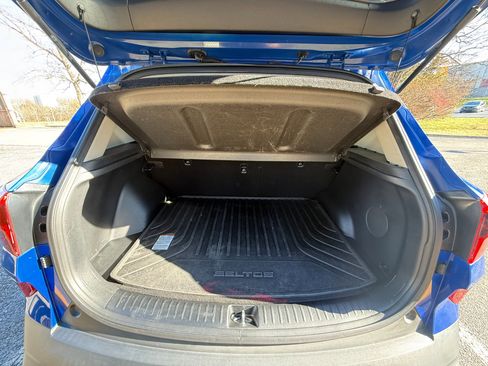 Used 2021 Kia Seltos SX w/ SX Sunroof Package image 26