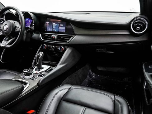 Used 2023 Alfa Romeo Giulia Ti image 22