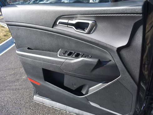Used 2023 Kia Sportage LX image 27