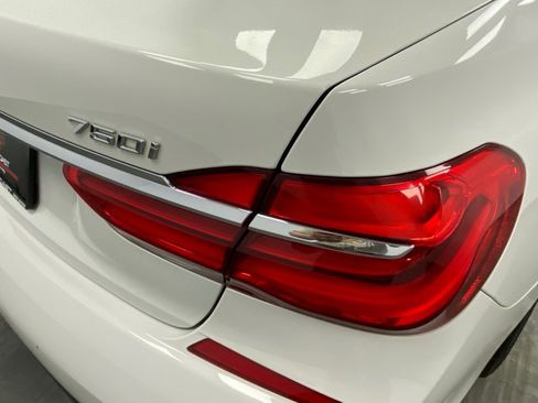 Used 2016 BMW 750i xDrive image 12