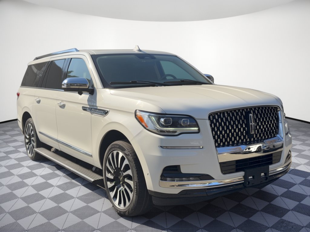 Used 2023 Lincoln Navigator L Black Label AWD/4WD image 7