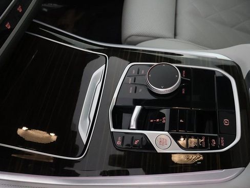 Used 2024 BMW X5 xDrive40i w/ Parking Assistance Package image 47