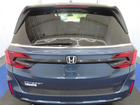 Used 2025 Honda Odyssey EX-L image 11