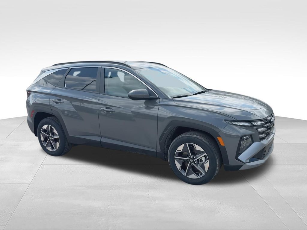 New 2026 Hyundai Tucson SEL Plus AWD/4WD image 2