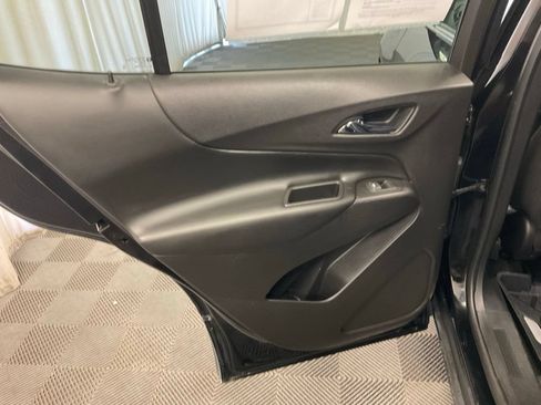 Used 2018 Chevrolet Equinox LT AWD/4WD image 35