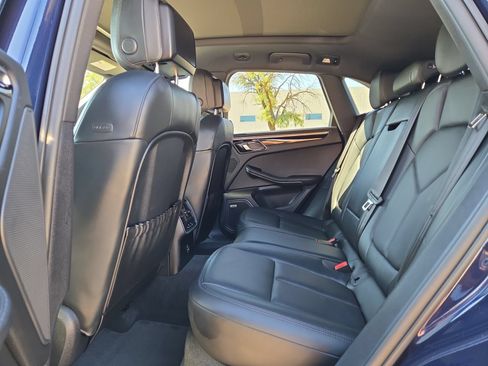 Used 2023 Porsche Macan S AWD/4WD image 13
