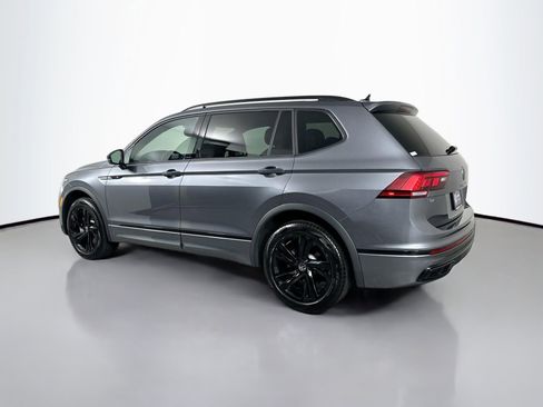 Certified 2024 Volkswagen Tiguan SE R-Line image 7