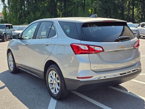 Used 2021 Chevrolet Equinox LT w/ Driver Convenience Package FWD image 4