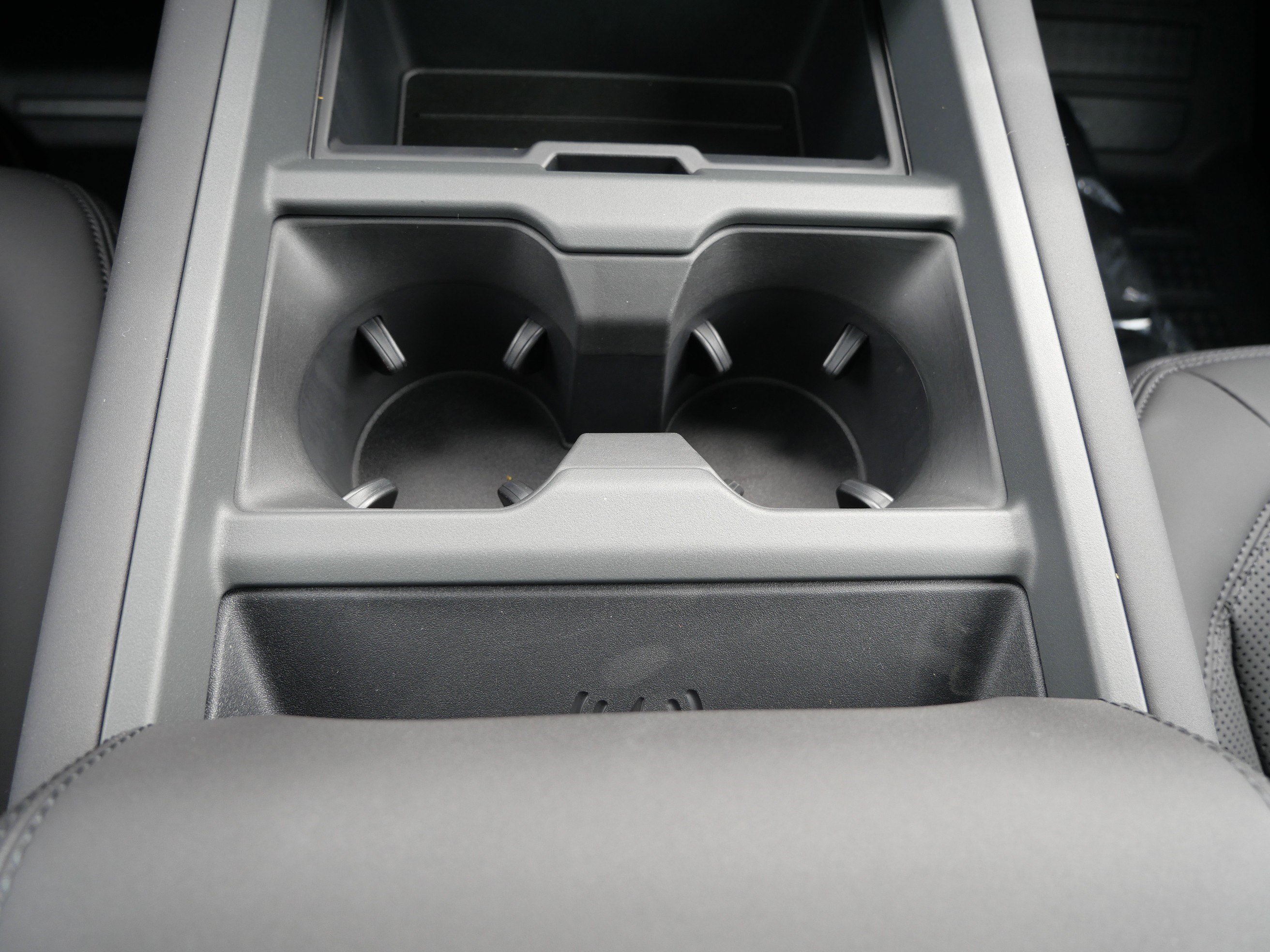 New 2026 Land Rover Defender 110 S AWD/4WD image 7