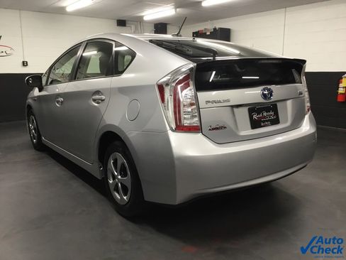 Used 2015 Toyota Prius Three image 8