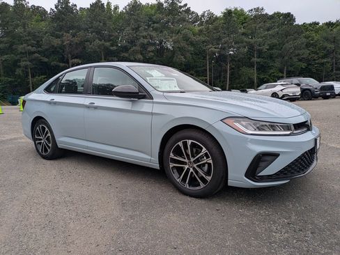 New 2026 Volkswagen Jetta Sport FWD image 2