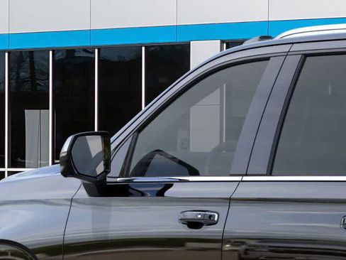 New 2025 Chevrolet Suburban Premier image 12