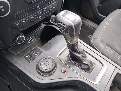 Used 2019 Ford Ranger XLT w/ FX4 Off-Road Package image 20