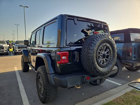 Used 2022 Jeep Wrangler Unlimited Rubicon w/ Trailer Tow Package AWD/4WD image 2