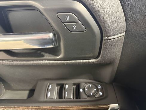 Used 2022 GMC Sierra 1500 SLE image 8