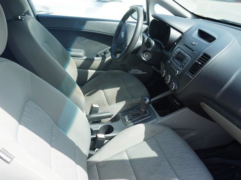 Used 2015 Kia Forte LX FWD image 9