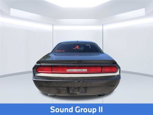 Used 2014 Dodge Challenger R/T RWD image 8
