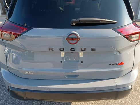 Used 2025 Nissan Rogue SV w/ Rock Creek Premium Package AWD/4WD image 14