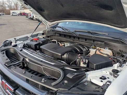 Used 2024 GMC Yukon AT4 image 41