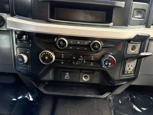 Used 2024 Ford F450 XLT AWD/4WD image 23