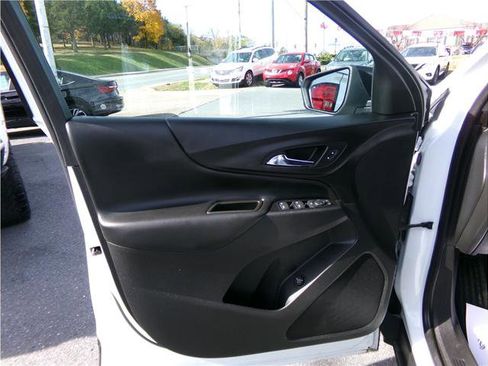 Used 2020 Chevrolet Equinox LT image 12