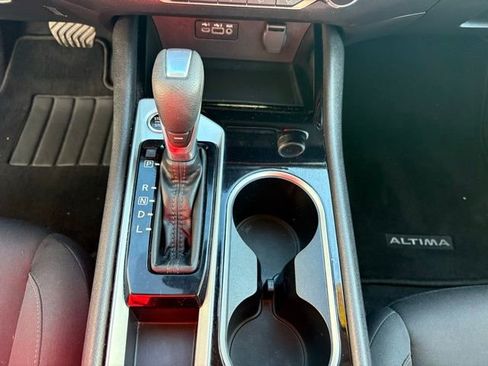 Used 2024 Nissan Altima 2.5 SV image 20