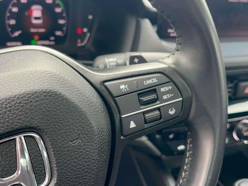 Used 2025 Honda Accord Sport image 19