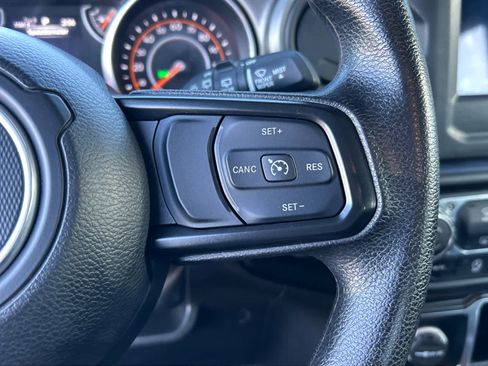 Used 2022 Jeep Wrangler Sport image 20