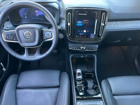 Used 2025 Volvo XC40 B5 Ultra w/ Climate Package image 26