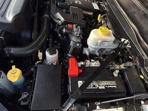 Used 2021 RAM 4500 Tradesman w/ Chrome Appearance Group image 33