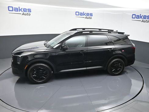 Certified 2025 Kia Sorento SX Prestige w/ Sage Leather Package image 56