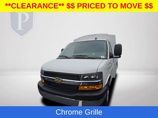 New 2025 Chevrolet Express 3500 w/ Power Convenience Package RWD image 13