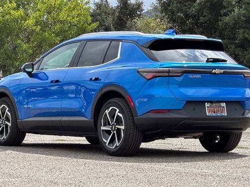 New 2026 Chevrolet Equinox EV LT image 6