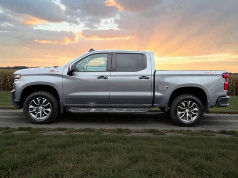 Used 2022 Chevrolet Silverado 1500 LT Trail Boss w/ LT Trail Boss Premium Package image 3