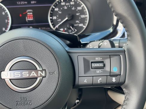 New 2025 Nissan Pathfinder SV image 22