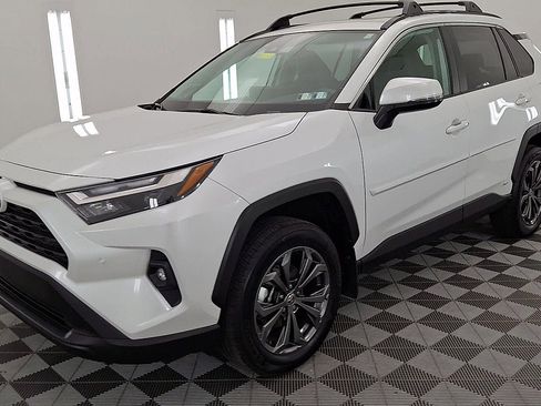 Certified 2023 Toyota RAV4 XLE Premium image 8