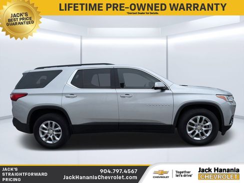 Used 2019 Chevrolet Traverse LT FWD image 2