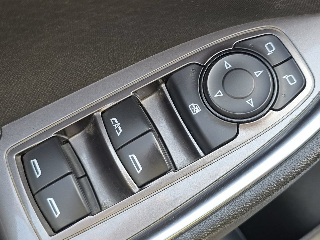 Used 2022 Chevrolet Malibu LT FWD image 26