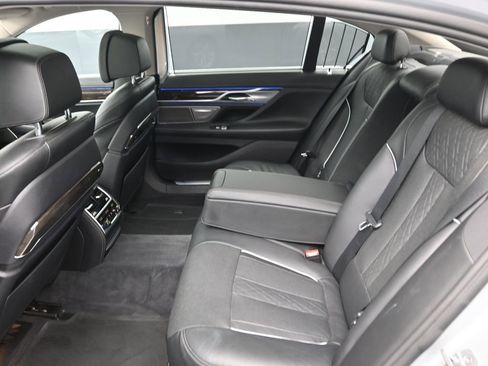 Used 2016 BMW 750i xDrive image 20