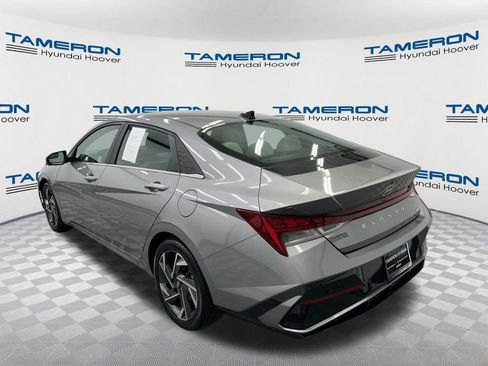 Used 2024 Hyundai Elantra Limited FWD image 3