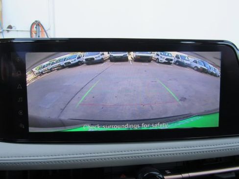 Used 2024 Nissan Ariya FWD image 8