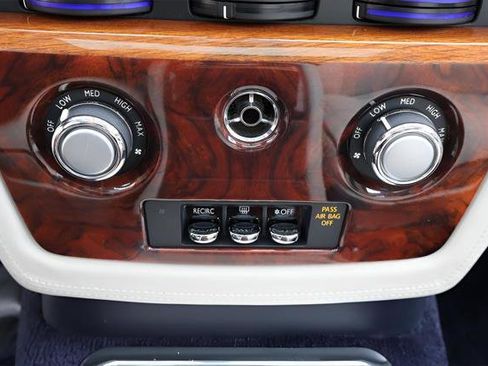 Certified 2016 Rolls-Royce Phantom image 34