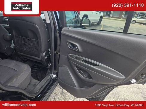 Used 2020 Chevrolet Trax LT w/ LPO, Protection Package AWD/4WD image 16