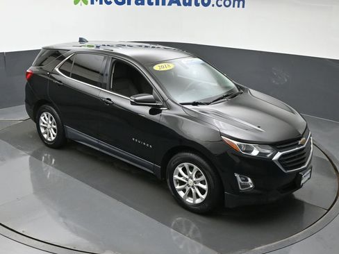 Used 2018 Chevrolet Equinox LT image 3