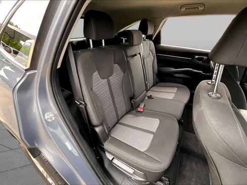 Used 2021 Kia Sorento LX FWD image 19