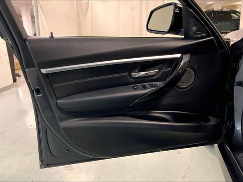 Used 2018 BMW 330i xDrive 330i xDrive image 21